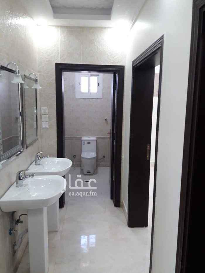 1467503 شقتين جديده كل شقة خمسه غرف وصاله كبيره وثلاث حمامات وغرفة غسيل