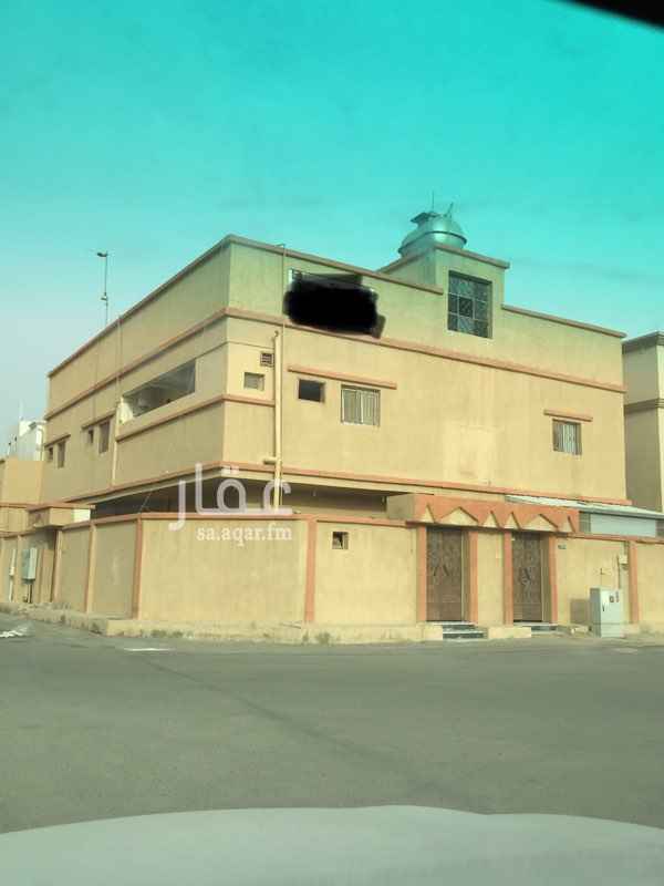 1553405 للبيع بيت دورين ب 400 الف
الدور الارضي يتكون من 4 غرف وصاله وحمامين واحواش
وكذلك غرفه للسائق وكذلك غرفه للخادمه (نظيفه جدا)
غرفة الخادمه مؤجره مستودع بإجار سنوي بإمكان المشتري يتصرف في اخراجه او اكمال العقد مع المؤجر حيثما شاء .
الدور الاول او(الدور العلوي)يتكون من شقتين مدخلها واحد
النظافه متوسطه .
المطلوب 400 الف
عليه بنك 50 الف من غير ال400
سداد ال50 الف كل شهر 1000 ريال
معلومات عن الحي /
الشارع واسع امام البيت وامام البيت مسجد وجميع الخدمات في الحي مكتمله من انترنت الياف بصريه وغيرها