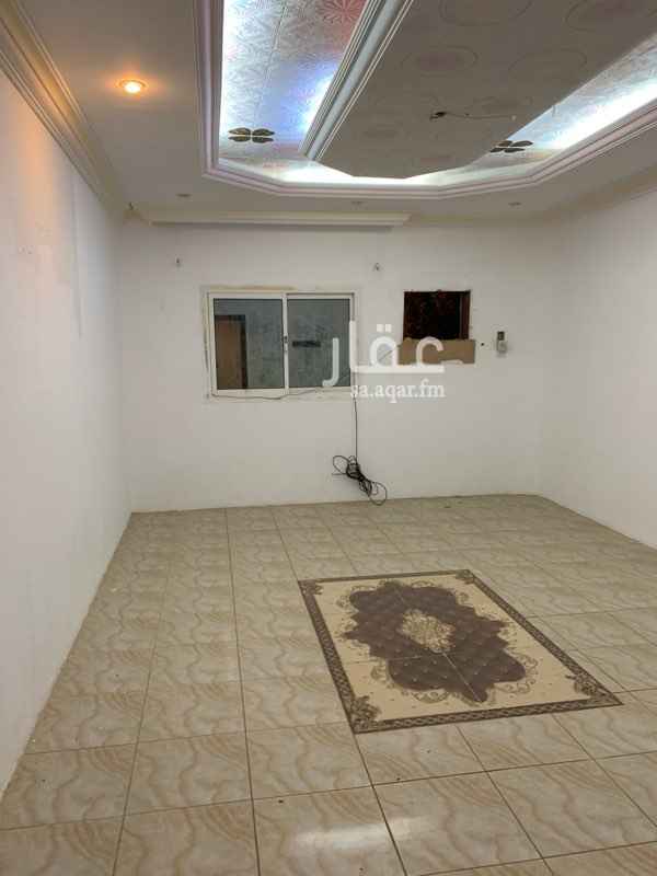 1569315 شقة للإيجار 5 غرف وصالة ومطبخ ودورتين مياه
بجانب المدرسة 109 الابتدائية بنات
يوجد روضة أطفال وحضانة بنفس العمارة في الدور الأرضي