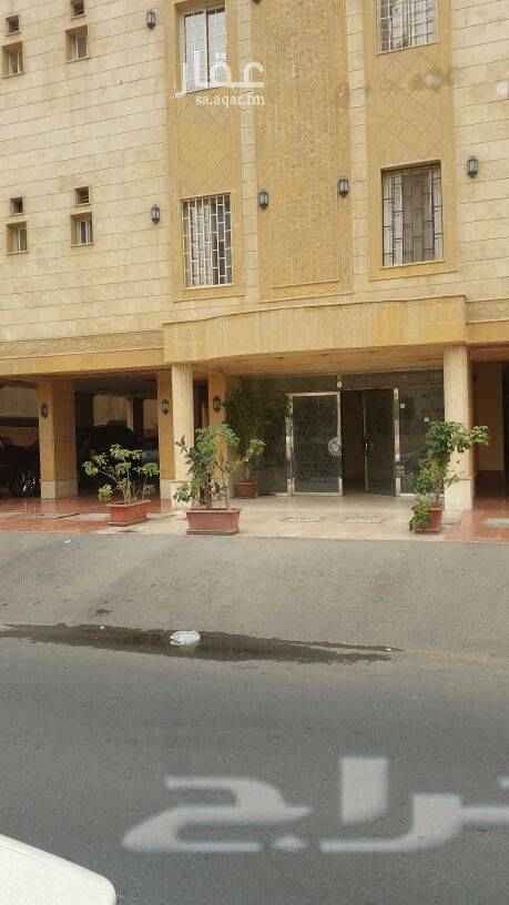 1582462 مدخلين خزان مستقل و موقف خاص و غرفة خادمه او مخزن
الايجار دفعتين او 24000 دفعه واحده .. التواصل واتس اب فقط