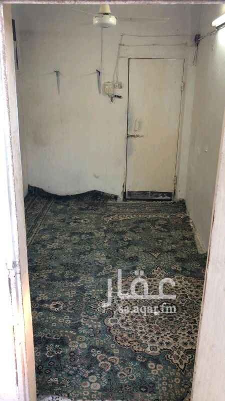 1294666 غرفة للإيجار لعامل او سائق لشخص او شخصين
للتفاوض الاتصال او ارسال رسالة عبر الواتساب ٠٥٤١٢٠٢٨٣٤