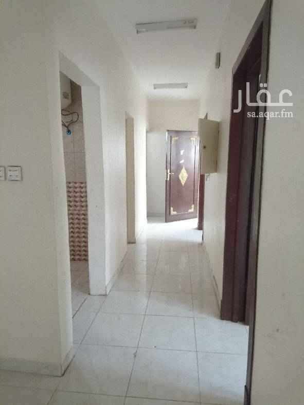 1648856 الاجار شقة عزاب في حي اليمامة قريب من مستوصف البستان مكونه من غرفتين وصالة وحمامين ومطبخ الاجار 7000 ريال 0541255256
