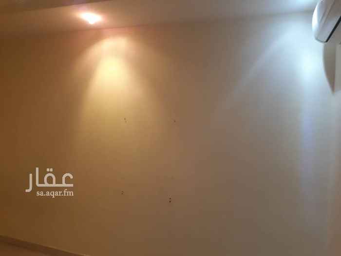 1701521 غرفتين وصاله وحمامين ومطبخ راكب ومكيفات راكبه