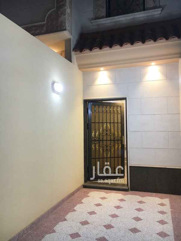 1595080 دور ثالث مع حوش سطح تشطيب فاخر
جديد
مدخلين رجال ونساء
يوجد الكثير من الخدمات والخيارات
لك الخيار في تركيب مكيفات سبليت ام شبابيك
ايضا توصيل داخلي للغاز
ثلاث غرف نوم ومجلس ومقلط وصاله وثلاث دورات مياه ومطبخ راكب وسطح
حياكم الله تقدرون تتفضلون وتاخذون عليه نظره من الساعه 4 العصر لحد 10 الليل