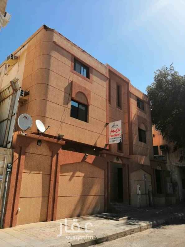1485920 غرفه ومطبخ وحمام
مع حوش صغير
الإيجار شامل الكهربا والماء والإنترنت
مكيفه
الغرفه الأصغر ب ١٢٠٠٠
الإيجار كل ثلاثه شهور او كل ستة أشهر