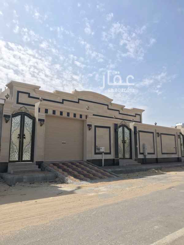 1407598 للبيع دور بالعزيزيه فى حى عين السيح المطور (رصف وانارة وصرف صحى ) مكون من ٤ غرف نوم ومجلس رجال ومجلس نساء ومجلس خارجى تحت الانشاء
مقابل مستشفى الخبر المركزى وقريب كلية البنات