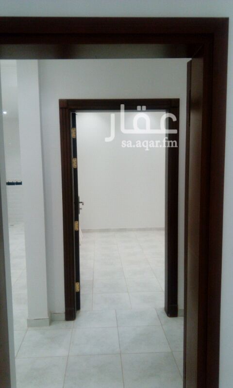 1599591 شقه للايجار في عمارة دور اول نظام غرفتين نوم و مجلس وصاله راكب مطبخ ومكيفات اسبلت جديد أول ساكن الايجار السنوي 25 ألف ريال