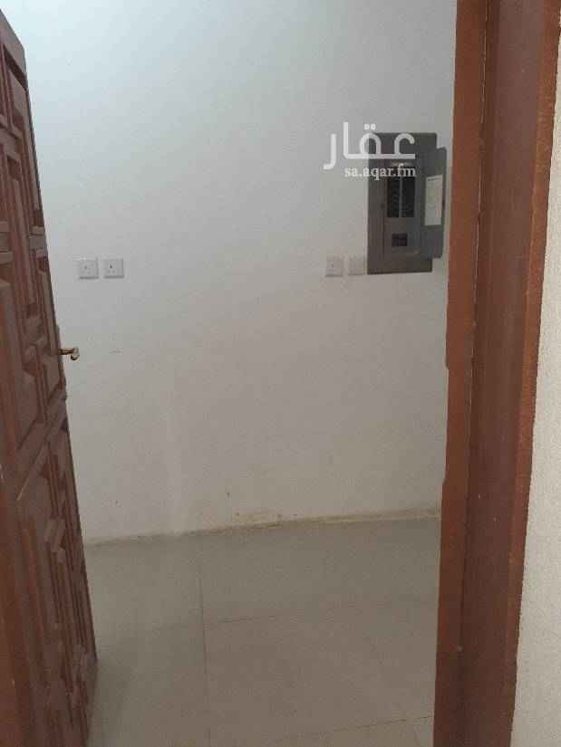 1685369 شقه عزاب موظفين فقط نعتزللعماله للايجار في عماره دور ثاني نظام غرفتين نوم ومجلس وصاله راكب مطبخ بدون مكيفات الايجار السنوى ٢٢ ألف بدون مكيفات ٢٤ معه المكيفات