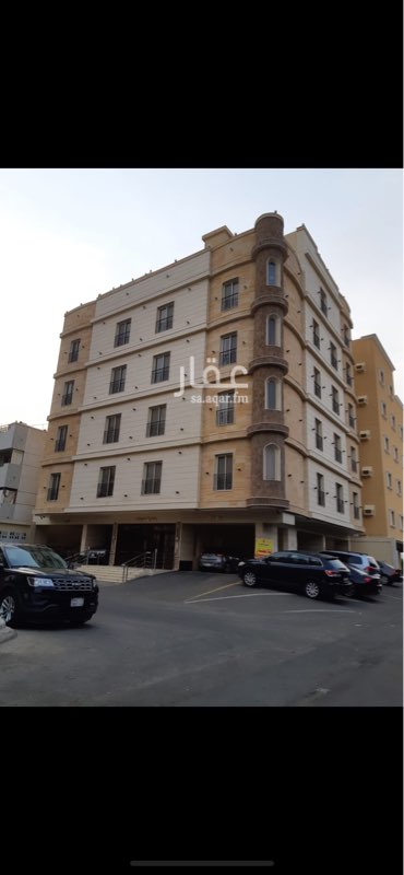 1451001 للبيع عماره حي الروضه مساحتها 500متر على شارعين مكونه من 14شقه من اربع غرف وصاله وحمامين الدخل 520الف ريال مطلوب 6مليون نهاي