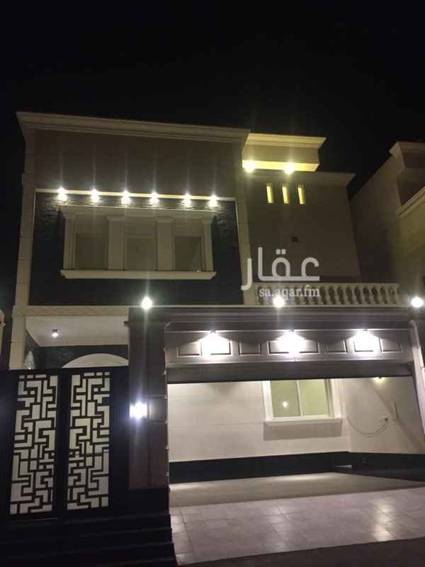 1288132 (٢)ابحر الشماليه /مخطط منح110
* حي الامواج*
ڤيـلا جداً مرتبة ،، شغل شخصي
للبيـــــ ـع
مساحــة الارض٤٥٠ متـــر،،
شارع 16 شرقي قريب مسجد
قريب سوق هايبر سنتر
قريب مستشفى الطبي الملك
عبد الله رحمه الله عليه
تتكون الفيلا من ⬇
دورين وملحق،،
الارضــي :-........
غرفة سائق ،،
گراج سياره ،،
صالونين رجال نساء بمدخلين ،،
صالة طعام ،،
ومطبخ بمخزن ،،
غرفه شغاله مكيفات مركزي
الأول:- ٤ غـرفة نوم مع دورات مياه وصالة وسيرفس اضافي
الملحق ؛- غرفتين نوم مع دورات مياه وغرفه غسيل سطوح