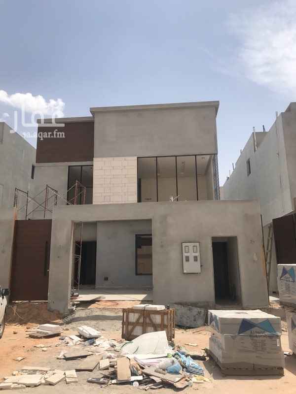 1505197 فله حي الياسمين مع شقتين مساحه ٤٥٠
مربع ٢٦
الواجهه شماليه
الشارع ١٥
الدور الارضي :
مجلس رجال ومقلط وصاله ومطبخ وغرفة طعام وملحق وحوش
الدور الاول :
٥ غرف نوم
جناح ماستر كبير مع غرفة تبديل ملابس
وجناحين اصغر مع دورة مياه
وصاله
السطح غرفتيين اضافيه
شقتين : ٣ غرف ومجلس وصاله ومطبخ