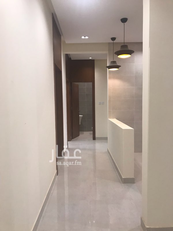 1560615 مشروع مشارف .. شقق بسطح
الشقه مساحتها ١١٩ معها
مساحة السطح الاضافي ٩٠ متر
٣ غرف نوم ومجلس وصاله ومطبخ وسطح
ضمانات السباكه والكهرباء ١٠ سنوات