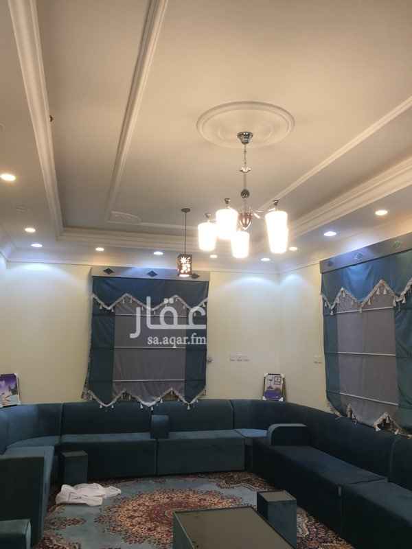 1721579 فله جديده مكون من ثلاث ادوار وبدورم كبير وحوش كبير على ثلاث شوارع واقعه في ال غليظ
لمزيد من التفاصيل والمعاينه التواصل معنا على رقم المكتب
المساحه كامله بصك اكتروني
ملاحظه / لايوجد رخصة بناء
