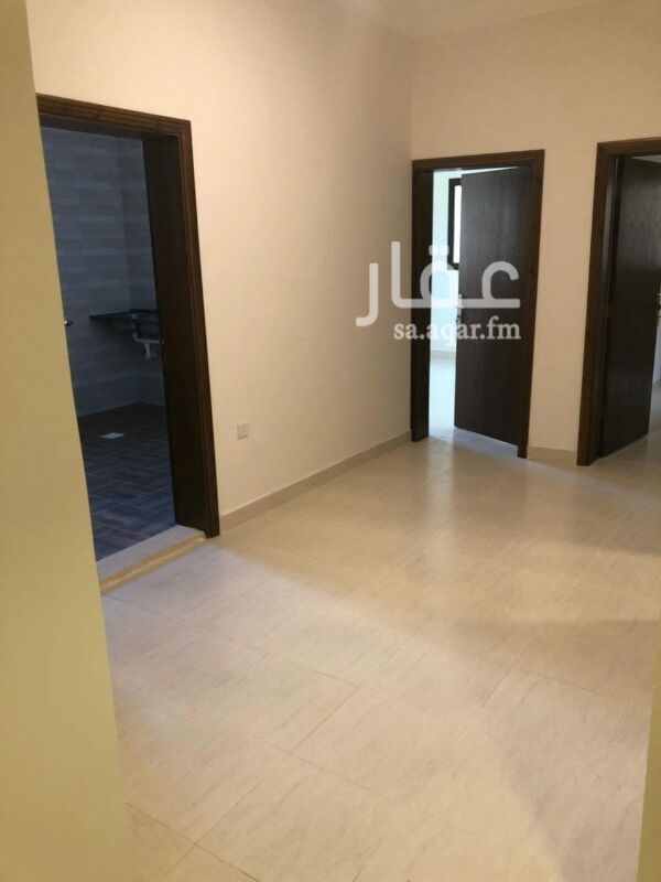 1298257 الإخوة الكرام هذه عمارة مجددة بالكامل بموقع مميز جدا بحي البوادي خلف شارع حراء الواصل بين طريق المدينة وطريق الملك فهد (شارع الستين) وكما هو معلوم قرب الشارع من جميع الخدمات التي تحتاجها العوائل ، كما يوجد تنوع في المساحات وعدد الغرف حيث تتوفر شقة بغرفتين وصالة وحمام ومطبخ ب 15ألف وغرفه دور أرضي ب١٣ ألف وغرفة واحد تتراوح ما بين ١٠ الاف إلى ١٢ ألف .
الدفع شهري
تأمين ٥٠٠ ريال .
للتواصل :
0542358618