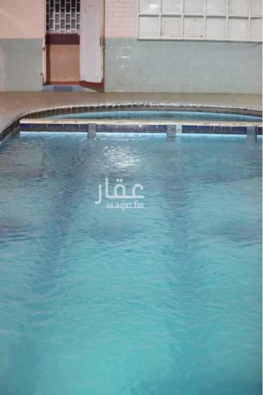 1484331 للبيع من المالك مباشرة ..
مجمع سكني في الدرب (حي الكدره)
فيه ١٧ شقة ..
ومسبح كبير ٨*١٨ ..
ومستودع ١٠*٨ ..
وسكن للعمال دورين ..
ومكتب استقبال + شكبة انترنت ..
ومحل كان بقالة على الشارع.
المجمع على ٤ واجهات..
يوجد بداخله ارض فاضية مسورة ٣٠*٥٠ حوش ..
المساحة الاجمالية ٣٦٠٠م٢
البناء دورين
المجمع على شارع مزدوج تجاري وثلاث شوارع اخرى ويوجد به مدخلين ومواقف سيارات تتسع لكل النزلاء ..
السوم مليون وثلاثمائة الف
المطلوب مليون وخمسمائة الف قابلة للتفاهم ..