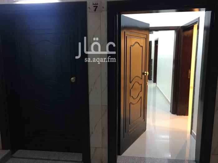 1298232 الرجاء قراءة الاعلان جيدا قبل الاتصال
شقه للبيع مكونه من 5 غرف ، 3 حمامات
مطبخ
صاله
غرفة خادمه مع غرفة الغسيل
✅ مميزات
*تأسيس مكيفات اسبيليت عدد 4 مكيفات ( غير راكبه )
*يوجد مكفين شباك راكبه وتحتاج مكيفين اضافيه
*خزان ماء علوي وسفلي مستقل ومضخه مستقله.
*عداد كهرباء مستقل.
*موقف خاص للسياره.
* غرفة سائق
*خزان غاز
*قريبه من الحرم النبوي
* سيراميك عالي الجودة
*جبسيات جميع الغرف
■ المساحة 223 متر
نسمع منكم السوم