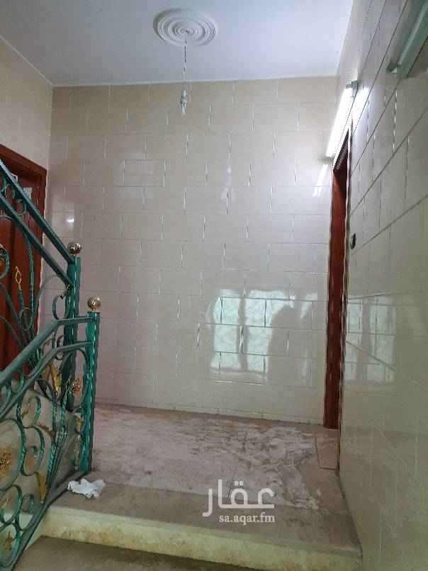 1586050 عمارة للبيع في حي الشهداء الشمالية مساحتها ٢٢٠م على ثلاثة شوارع شارع عرض ١٢م وممر ٤م وممر ٤م مكونة من ثلاثة ادوار وملحق تفاصيلها كالتالي/
*الدور الاول/ مكون من ٥غرف وصالتين ومطبخ و٣دورات مياة ومستودع و٣مداخل.
الدور الثاني/ مكون من ٥غرف وصالتين ومطبخ و٣دورات مياة ومستودع ومدخلين.
الدور الثالث/ نفس الدور الثاني
الملحق/ غرفة وصالة ومطبخ ودورة مياة وسطح.
العمر/ ١٥سنة
تقبل البنك
متوفر جميع الخدمات من( مياة وصرف صحي ومدارس ومحلات تجارية وانترنت..الخ)
مطلوب/ ٩٥٠ الف تفاوض بسيط.
للتواصل/٠٥٤٢٥١٥٥٦٦