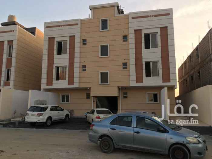 1754335 شقه ارضيه فى حى النور فيه 5 غرف وصاله وحوش وجراش تشطب ممتاز السعر 450 الف
0505757748