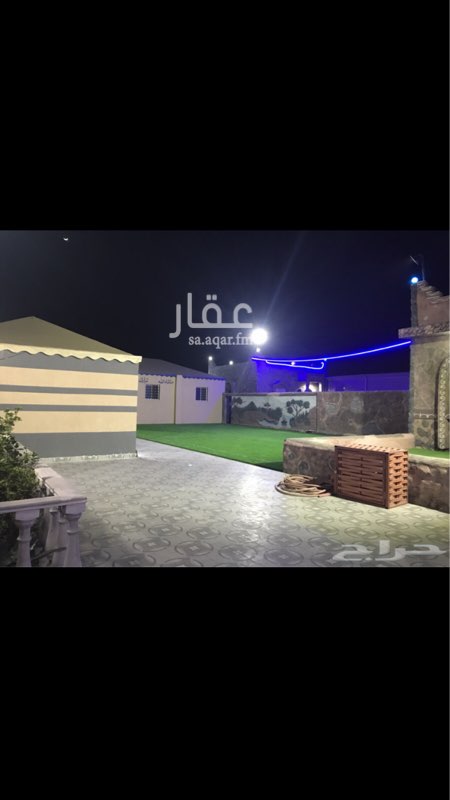 1508736 استراحة السعادة قسمين:
قسم الرجال مجلس وبيت شعر وملعب طائره ومسبح وميفى وشوايه وشلال وجلسة بجوار بيت الشعر
قسم الحريم مجلس ومطبخ نظام أمريكي ومدخل خاص بالنساء للمسبح وجلسات على إنجيله ونافورة وملاهي أطفال متكاملة