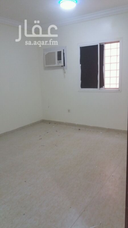 1229971 غرفه وحمام ومطبخ
راكب مكيف وراكب مطبخ صغير
الغرفه كبيرة الحجم وجيده جدا