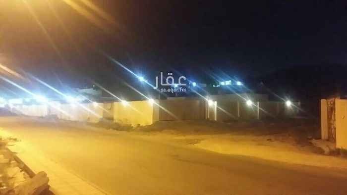 1448889 حوش للإيجار او الأستثمار بمساحة 3000 م على شارعين وعلى الطريق الوحيد الرابط بين الحرازات والمحاميد بعداد كهرباء 100 امبير ويوجد به 4 غرف و 2 دورات مياه الحوش مسفلت بالكامل صالح جداا للشركات او المؤسسات او المستودعات او ملاعب كرة قدم او المقاهي .
للتواصل على الواتس اب :
ج : ابو احمد
0552233606
ج : ابو سعد
0542766327
