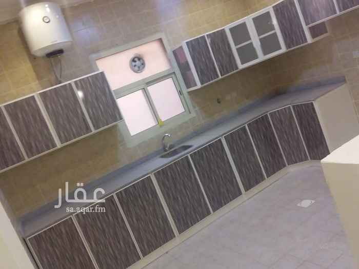 1495937 دور علوى مدخل مشترك مجدد غرفه نوم مستر وغرفتين نوم بحمام وحمام بالصالة وصاله ثاني ومجلس بحمام ومطبخ راكب بدون مكيفات بالياسمين الاجار ٣٩ الف سنوى