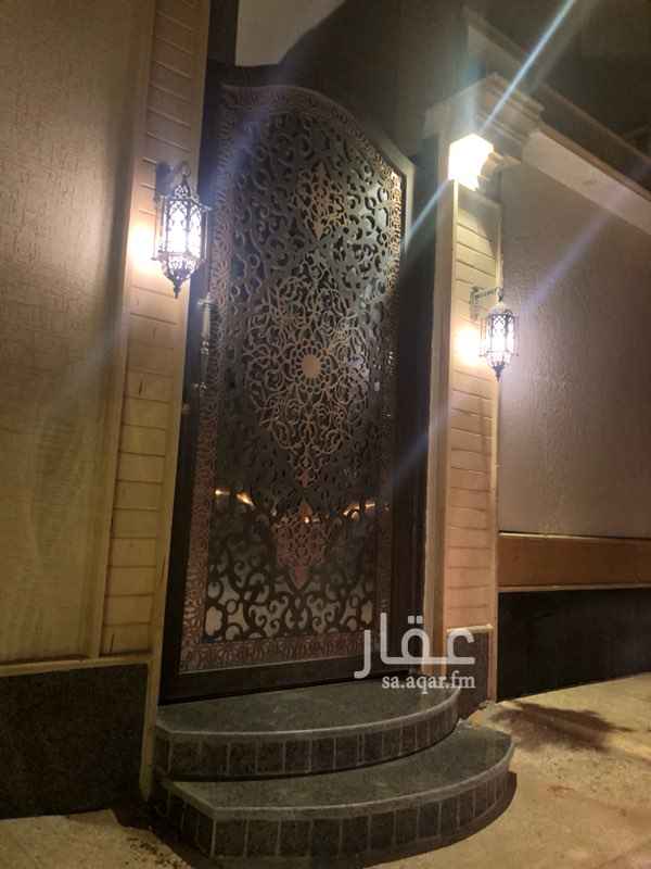 1682438 شقة للإيجار الدور الثالث المهدية (شرق)الموقع مخرج ٣٥ على الدائري الغربي مباشرة.
مجلس + صالة + ٢ غرفة نوم + ٢ دورة مياه
- عداد كهرباء منفصل.
- لايشمل قيمة الاجار الماء سنويا ٥٠٠ ريال.