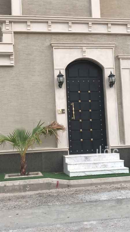 1688953 شقة مدخلين موقع ممتاز وجديدة
والمطبخ تفصيل راكب عبارة عن 3 غرف وصالة ودورتين مياه
