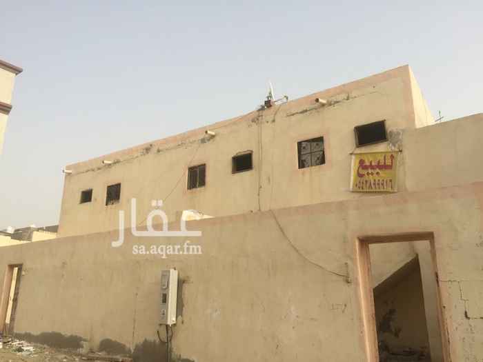 1525874 بيت شعبي مكون من دورين لكل دور مدخل مستقل و حوشين و على شارعين و مشبوك على الصرف الصحي عداد كهرباء الكتروني يفتح ع المسجد مباشره امامه بوحه كبيره و جميع الخدمات قريبه موقع ممتاز جداً من جهة السكن او الاستثمار مرتفع على سفح الجبل في 14 الجنوبيه بدون صك سبب البيع ( البيت لورثه و يرغبون في اخذ حقوقهم )