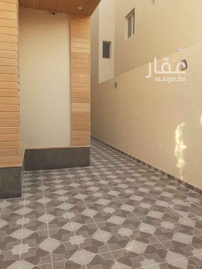 1748861 للبيع فيلا درج صاله مع شقتين حي النرجس الكيلو الخامس الغربي مساحة ٣٨٥متر شارع 20 شمالى مكونة الدور الأرضي من مدخل سيارة وغرفة سائق ومجلس رجاله ومقلط وصاله ومطبخ ومصعد الدور الأول 3 غرف نوم ماستر الدور العلوى السطح غرفة شغاله
الشقق كل شقة ثلاث غرف نوم وصاله وحمامين ومطبخ
البيع مليون و 800