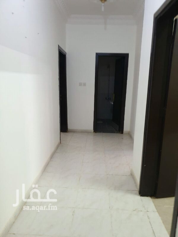 1759960 شقه 4غرف بدون صالة دور ثاني كهرباء مستقله بحي الخليج غرب شارع ابن الهيثم المربع المقابل لمسجد بلال السعر 16الف