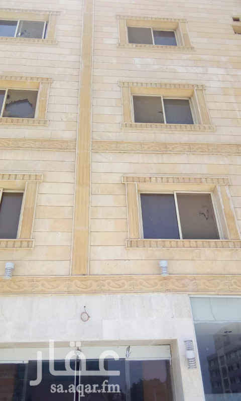 1744001 شقق فاخرة مفروشة للايجار بحي السلامة خلف فندق المنزل بمدينة جدة ( غرفة + صالة + حمام + مطبخ )
العمارة جديدة وكذالك الاثاث الايجار شامل ( الكهرباء - الماء - النظافة الدورية - الانترنت - الادارة )
يوجد بالعمارة خدمة رسبشن
استأجر الشقة الان لمدة 6 اشهر ب ( 15000) للاستفسار كلم 0543003206 المشرف العام