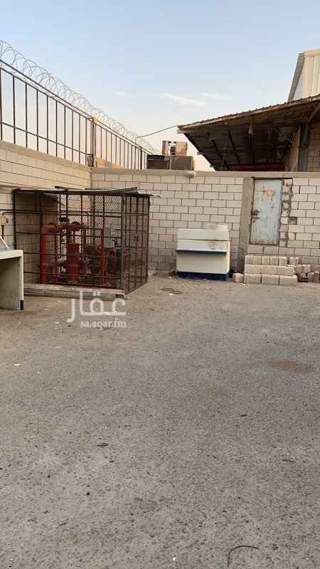 1705349 مستودع حي المنتزهات
مجموعة مستودعات مؤجره باقي واحد
مساحة الارض 1200 مساحة الهنجر حوالي 700
مجهز بالمضخه وادوات السلامه