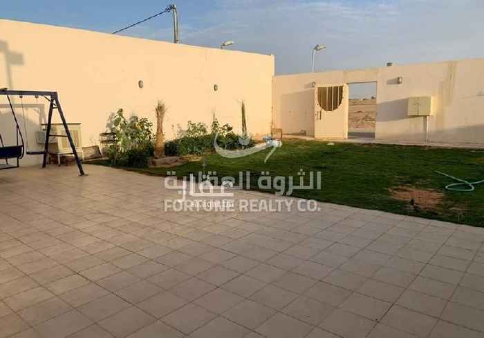 1511634 للبيع استراحة شمال الرياض
حي بنبان
المساحة/ ٧٥٠م
شارع ١٥م شمالي
موقع مميز وأمامها ١٠م مواقف
وبعدها مسجد
الاستراحة عمرها سنه
مكونة من :
مشب- مسبح مغطى- مجلس نساء كبير- مجلس رجال كبير -مقلط- مطبخ جاهز- مؤسس بناء غرفة في الأعلى- ٣ دورات مياه - ملعب حوش كبير- مدخل سيارة
السوم وصل : ٧٢٠ ألف ريال
سعر البيع: 900 ألف ريال