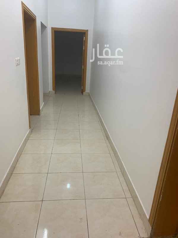 1585298 *عمارة في الشرائع بمكة المكرمة مخطط (١٠) ( داخل حدود الحرم )*
*دورين وملحق *
*مساحة الأرض / ٦٠٠ م *
* عمر العمارة / ٥ سنوات تقريباً*
*بها مصعد جاهز التأسيس والأبواب ومدفوع للشركة دفعة أولى ١٥الف ريال*
* تقع على شارعين ٣٢ شرقي وشارع ٢٠ جنوبي *
* مؤسسة على ٥ أدوار *
الدور الأرضي يتكون من ستة محلات تجارية على شارع ٣٢
لمزيد من التفاصيل التواصل 0543527082
المطلوب 3 ملايين ريال قابل للتفاوض