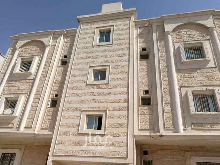 1663182 شقتين للايجار في حي النور دور اول تتكون كل شقة من اربعة غرف وصالة وحمامين ومدخلين غرف واسعة وعمارة هادئة والشارع مستوي
للتواصل مشاريع المدينة واتساب فقط ابو سلطان 0543642744