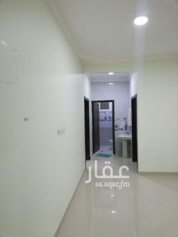1395384 شقه 3غرف وصاله دور ثاني كهرباء مستقله الشقه مستخدمة 6شهور فقط بحي القااادسيه السعر 17الف