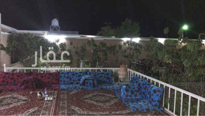 1711355 استراحة"اليمامة"في بير الغنم جوار مسجد ابومنارتين في مخطط الدار البيضاء مساحتها 2000 متر على ثلاث شوارع درجة ثانية من الشارع العام..قريبة من استراحة الجود.يوجد بها عداد كهرباء 70 مبير..مكونة من صيوان رجال 12 ×6 مؤثث بالكامل بالاثاث النجدي بخدماته عدد 2 دورات مياه ومطبخ.
وأيضا مجلس نساء 13×6 مؤثث بالكنب التراثي +غرفة ومطبخ وعدد 2 دورات مياه.
ويوجد أيضا ملعب كرة قدم أنجيلة صناعي درجة مميزة مساحته 25 ×15.
إضافة الى مسبح مبني جاهز مساحته 12×4.
بالإضافة الى مراجيح اطفال و مشتل للورقيات والخضرة