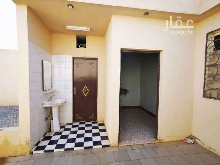 1671451 للايجار استراحة شباب
مجلس
دكة
مطبخ ودورة مياه
حوش واسع