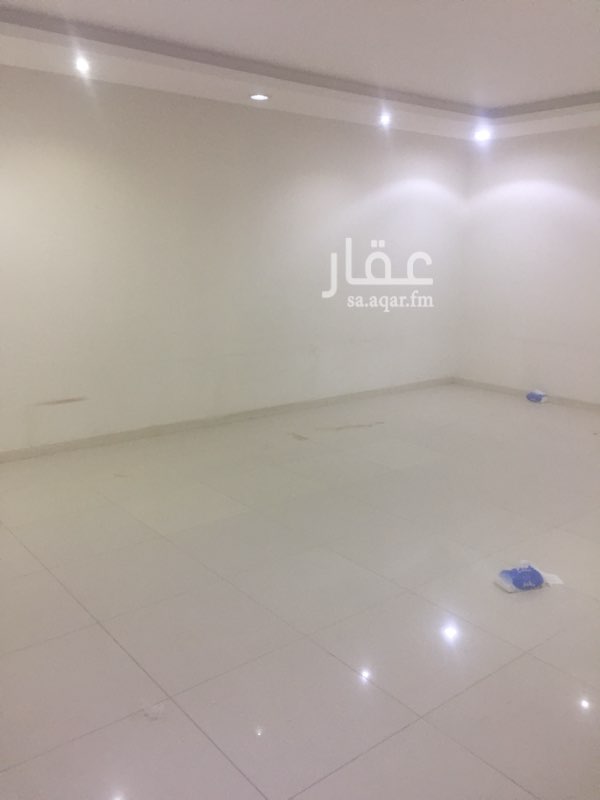 1597177 استراحه عزاب
بحي النرجس للايجار السنوي
مجلس ٦ونص في ٤ونص
مطبخ كبير
دوره مياة
مغسله
حوش
مدخل سياره
الايجار شامل الكهرباء والماء