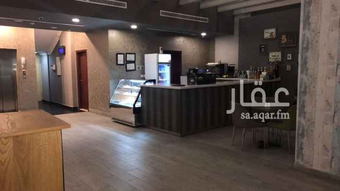 1400685 محل ٣ ادوار + تراس