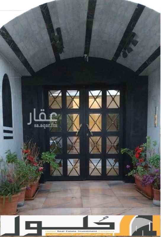 1720793 شقه الدور الثالث
•اربع غرف + غرفة خادمه + ثلاث حمامات + مطبخ+سيرفس
•تحتوي الشقه على باركيه ورق حائط
•موقف خاص للسياره + كاميرات لمدخل العمارة ومواقف السيارات + حارس للعمارة
•التواصل ع الرقم
+966 50 599 2080