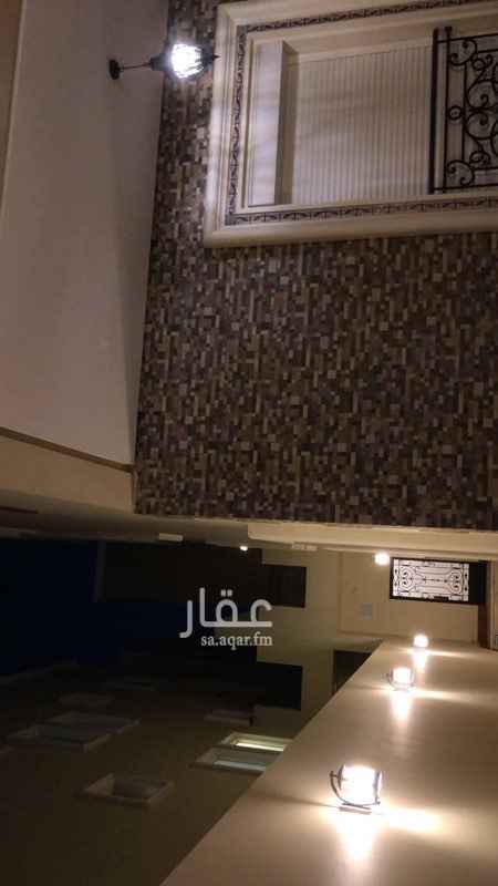 1507618 ڤيلا دوبلكس جديدة بحي المحمدية
خلف اوتو مول طريق الملك
مواصفات الڤيلا /
الفيلا 4 مداخل مجهز بشتر كامل
كل مدخل منفصل عن الثاني
الدور الأول :
صالة مجلس على إطلالة المسبح
صالون رجال بمدخل منفصل
صالون نساء بمدخل منفصل
حمام صالون ضيوف
مطبخ + حمام + موقف سيارة بشتر مجهز
الدور الثاني:
مجلس صالة كبيرة
غرفة نوم رئسية بحمام منفصل
غرفتين نوم بحمام مشترك بينهم
الدور الثالث
ملحق + غرفة خادمتين + غرفة نوم
مساحة الارض 375 متر
مساحة البناء 880 متر
سعر الشراء 4,550,00
مطلوب 3,650,00
من المالك