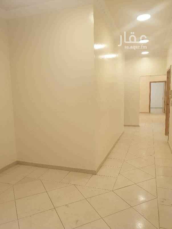 1525916 شقة دور ثالث - خزان مويه مستقل - عداد كهرباء مستقل - امكانية استخدام السطح -