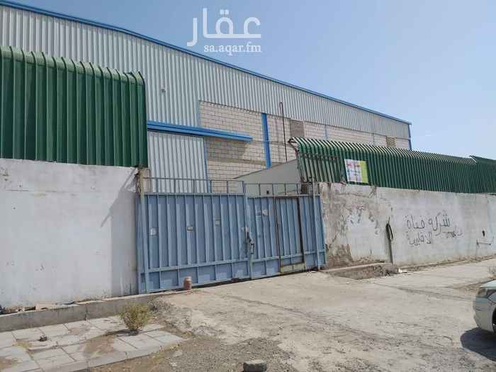 1561486 مستودع للايجار بحي النخيل على شارعين وممر مساحته الإجمالية ٢٦٠٠م والتخزينيه تقريبا ٢٠٠٠ متر مربع مجهز بوسائل السلامه