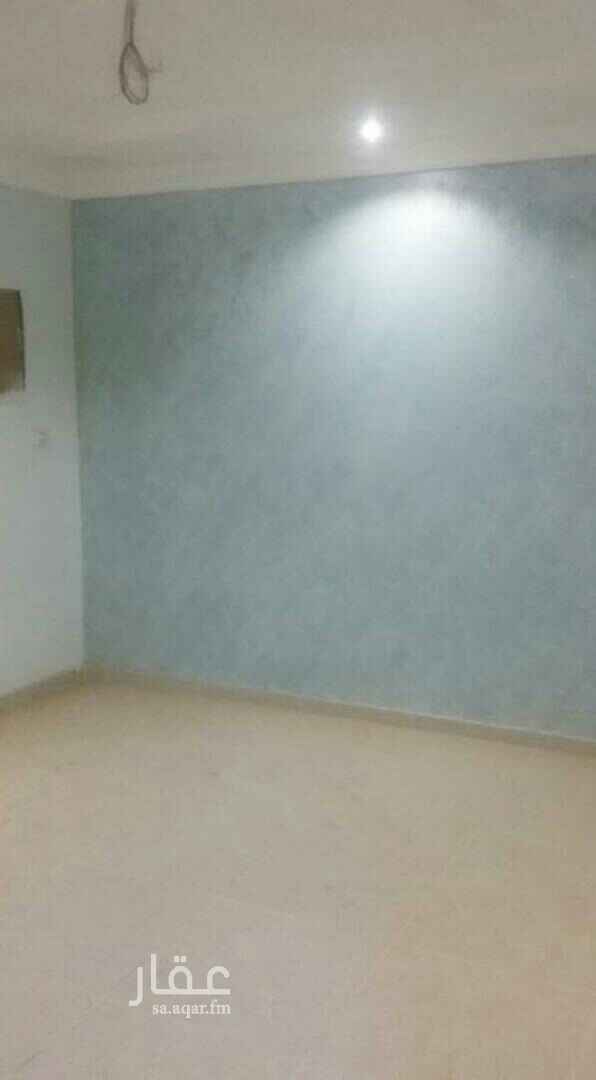 1693811 شقه 3 غرف نظيفه جدااا للبيع بحي المنار
الشقه بالدور الثالث خلفيه ولها مدخلين
ويوجد موقف سيارات وخزان مستقل علوي وسفلي
تتكون الشقه من 3 غرف وصاله كبيره ومطبخ وعدد 2 دورات مياه
مساحة الشقة على الطبيعه ١٠٥ متر
و ٩٤ بالصك على شارع تجاري
تفصيل الشقه ممتاز جدا
والصاله يمكن استغلالها كصالون للمعيشه او لطاوله طعام
كما ان الغرفه التي بها مدخل الشقه و دورة المياه مفصوله عن الشقه بباب مما يعطي المزيد من الخصوصيه
الشقه جديده عمرها ٣سنوات
تم استخدام الشقه لمدة سنه ونصف استخدام نظيف
كما يوجد بالقر