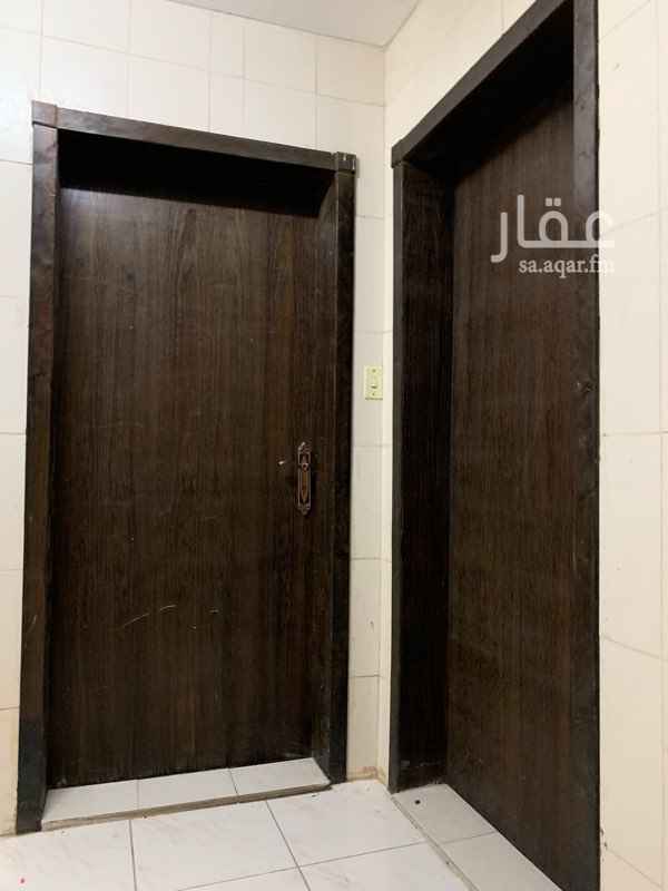 1755161 يوجد مطبخ راكب يوجد دش تلفزيون راكب سطح داخل الشقه الحي الثاني لتواصل واتساب ولا يجي الا الجااااااد فقط
من المالك مباشره ابو عبدالله : ٠٥٤ ٩٦٣ ٢٨٦٨