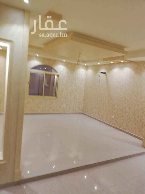 1264211 فله روف مع سطح كامل
بمخطط الحرمين
بناء شخصي
تفصيل وتشطيب طيب
قريبه من جامع وحديقه
المساحه فوق 300 متر
7 غرف وصاله ومطبخ
وغرفة شغاله بحمام خاص
الغرف والمجالس واسعه
4 دورات مياه
مطلوب مليون
والدلاله على المشتري