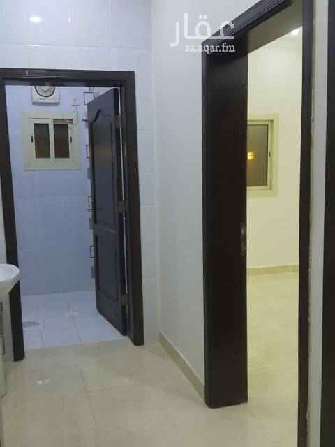 1644586 شقه الصالحيه المنح 83 الدور الثاني مدخلين 4غرف 3دورات مياه وصاله ومطبخ عداد كهرباء مستقل غاز مركزي قريبه من مجمع المدارس والمستوصف السعر 16الف قابل للتفاوض يقبل شهري