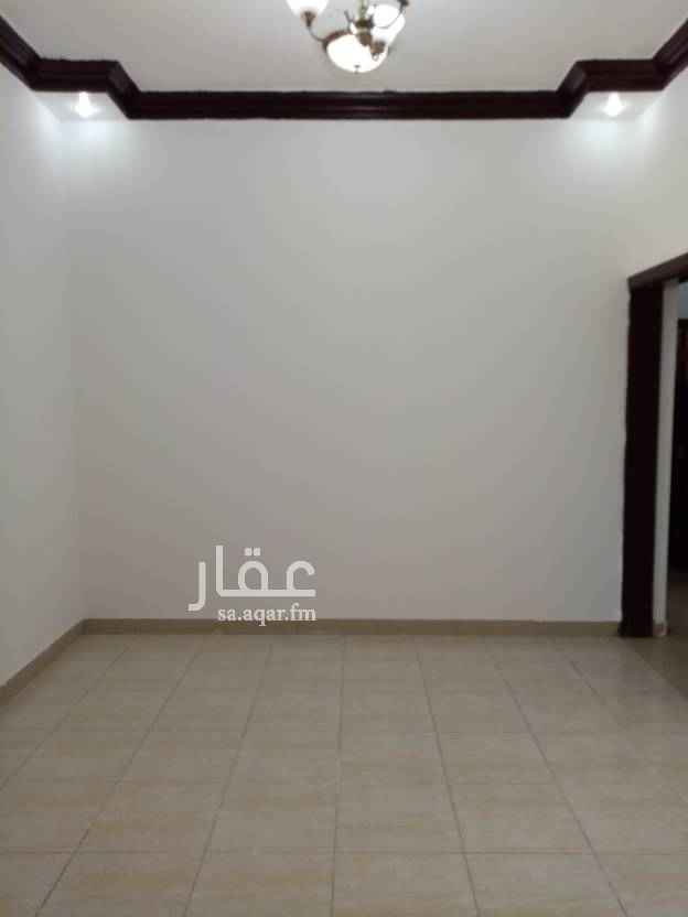 1597592 شقه للايجار عوائل فاخره
غرفه وصاله ومطبخ وحمام
العقار مجدد بالكامل مطبخ راكب مكيفات راكبه
موقع ممتاز متوفر جميع الخدمات